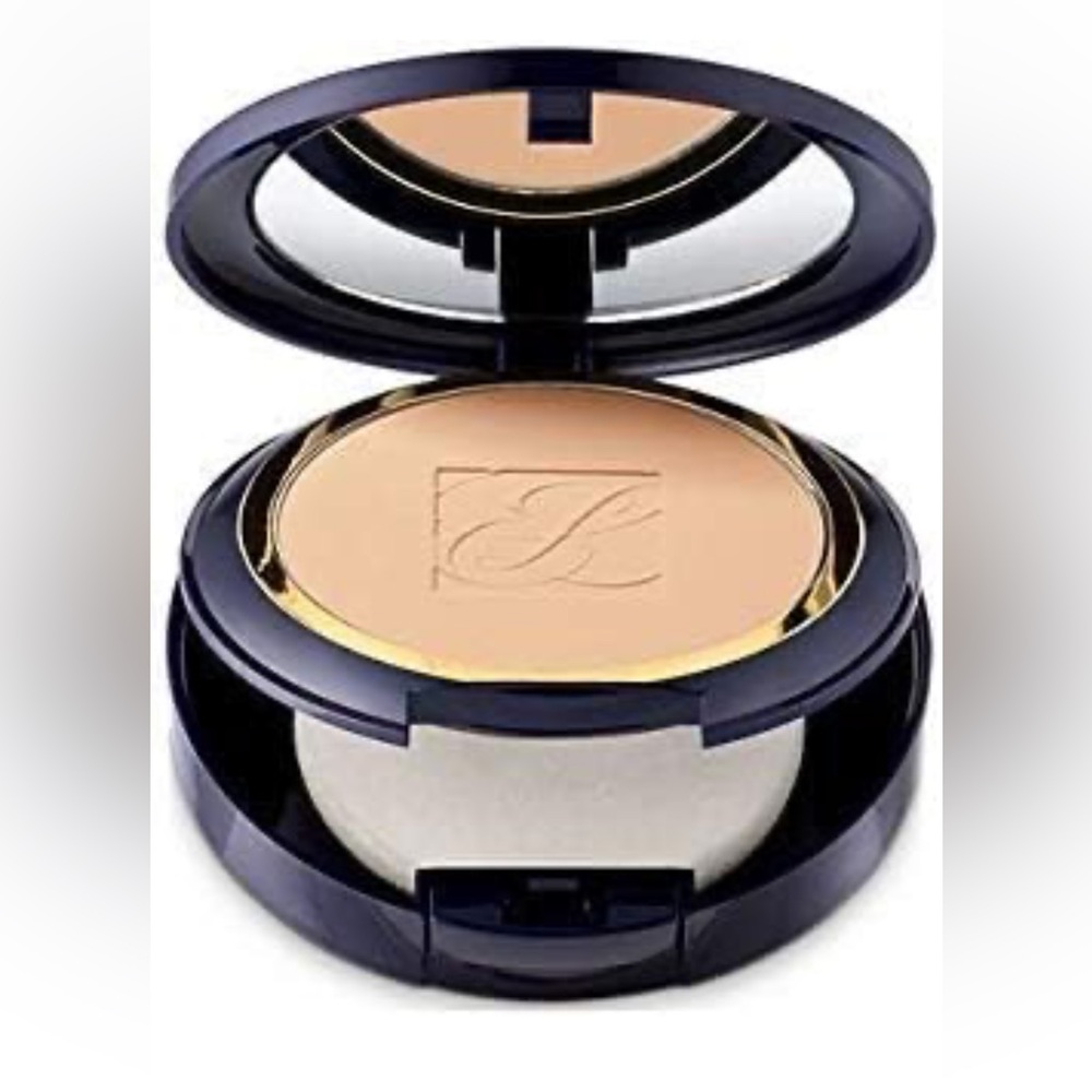 Estée Lauder Double Wear compact